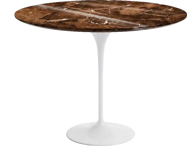 Mesa de centro oval Saarinen da Paris7 Moveis Design com tampo em mármore castanho e base branca em pedestal., foto 2 de 3